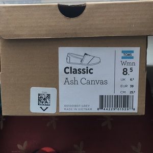 Brand new classic Tom shoes. Women’s, size 8.5.